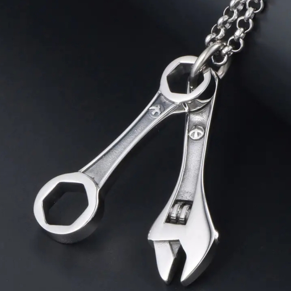 New! MEN'S Trendy Double Wrech Pendant Necklace. - Picture 3 of 6